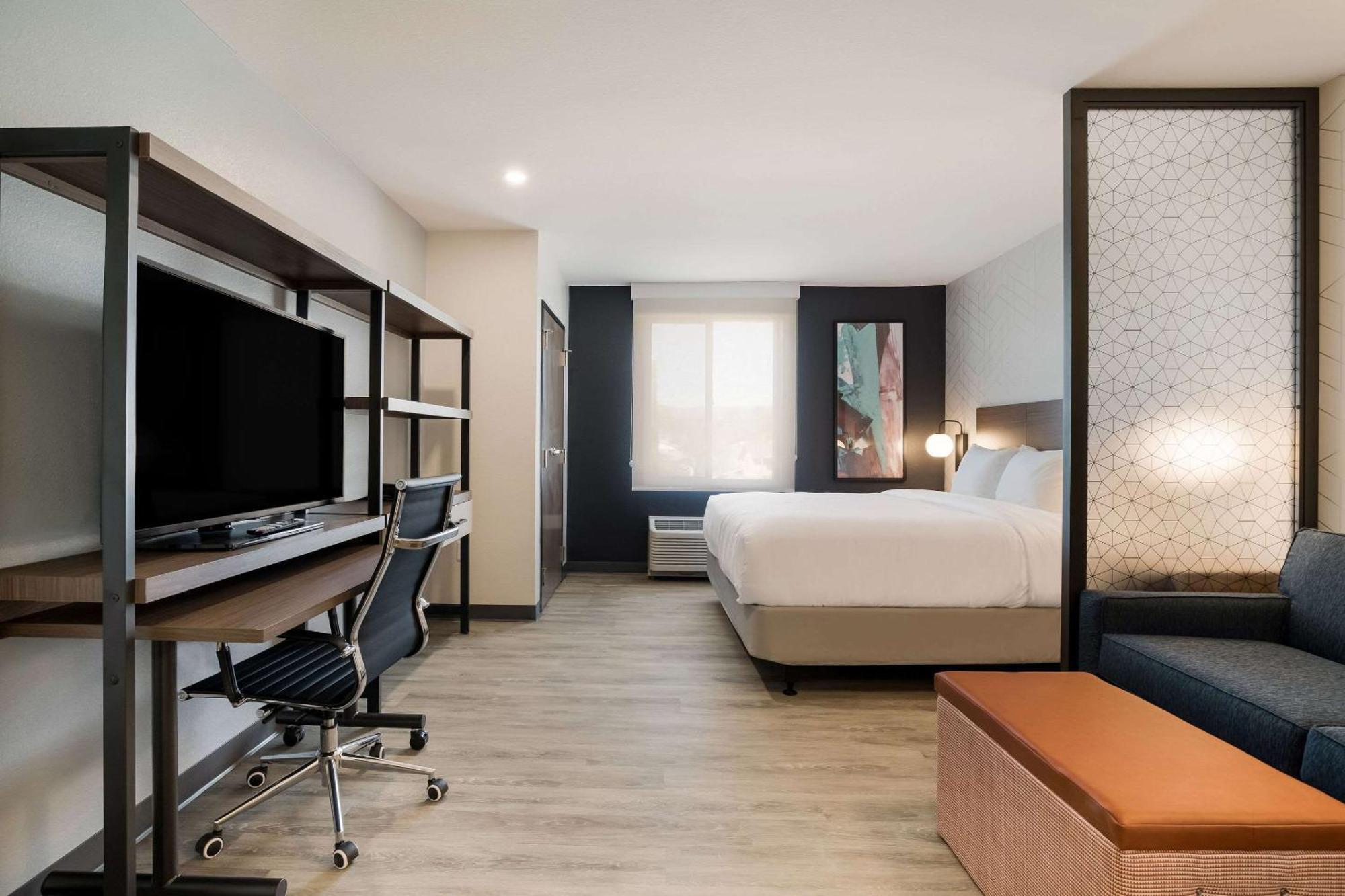 Everhome Suites コロナ エクステリア 写真
